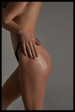 Maison Close Bougie De Massage - La Nuit, Je Rêve - Fleur De Cacao -Maison Close Soldes 560504 5 6 7 8 9 bougie de massage 120