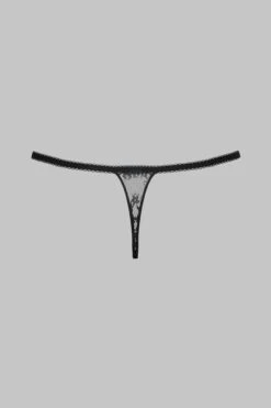 Maison Close Mini String - Inspiration Divine 11 Maison Close Mini String - Inspiration Divine -Maison Close Soldes 608383 ghost 2 2560x3840 1