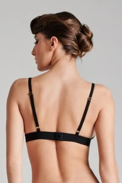 Maison Close Soutien-gorge Triangle - Madame Rêve 12 Maison Close Soutien-gorge Triangle - Madame Rêve -Maison Close Soldes 608820 2560x3840 madame reve 0362